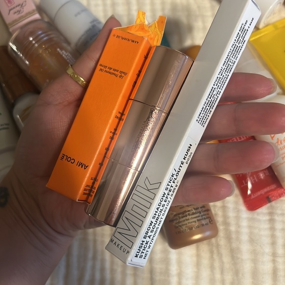 HUGE High End Beauty Bundle - Picture 8 of 9